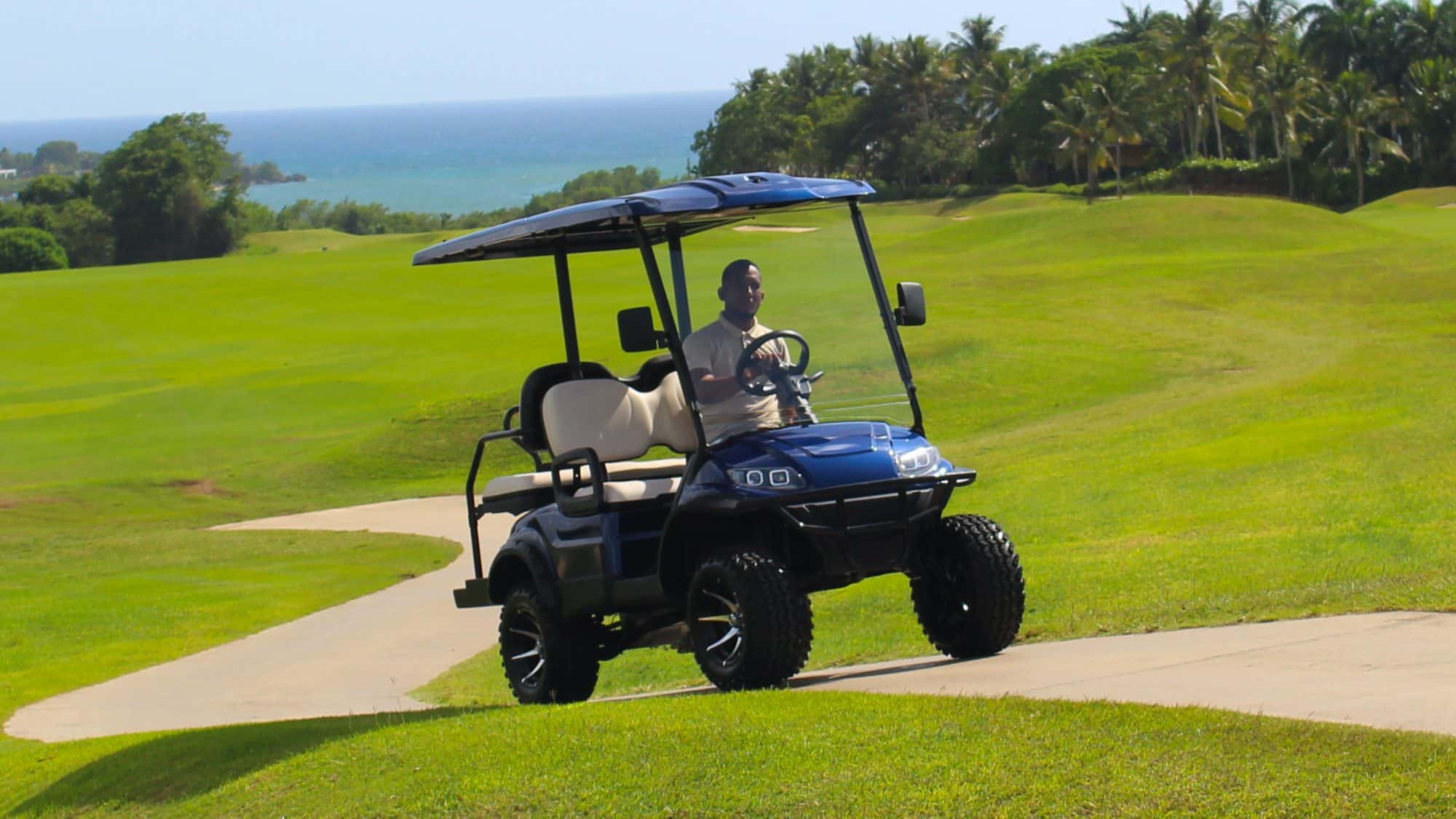 What are the benefits of using a Golf buggy?